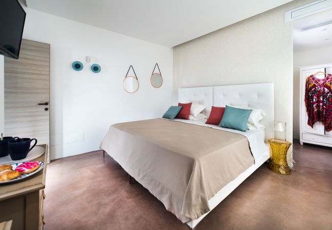 Villa in Noto - Seafront villa with pool near Syracuse, Sicily - Palma - 8 pax Villa in Noto - Seafront villa with pool near Syracuse, Sicily - Palma - 8 pax