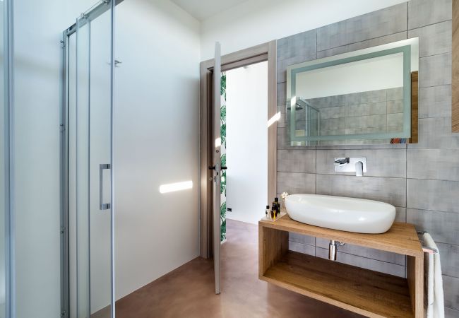 Villa in Noto - Seafront villa with pool near Syracuse, Sicily - Palma - 8 pax Villa in Noto - Seafront villa with pool near Syracuse, Sicily - Palma - 8 pax