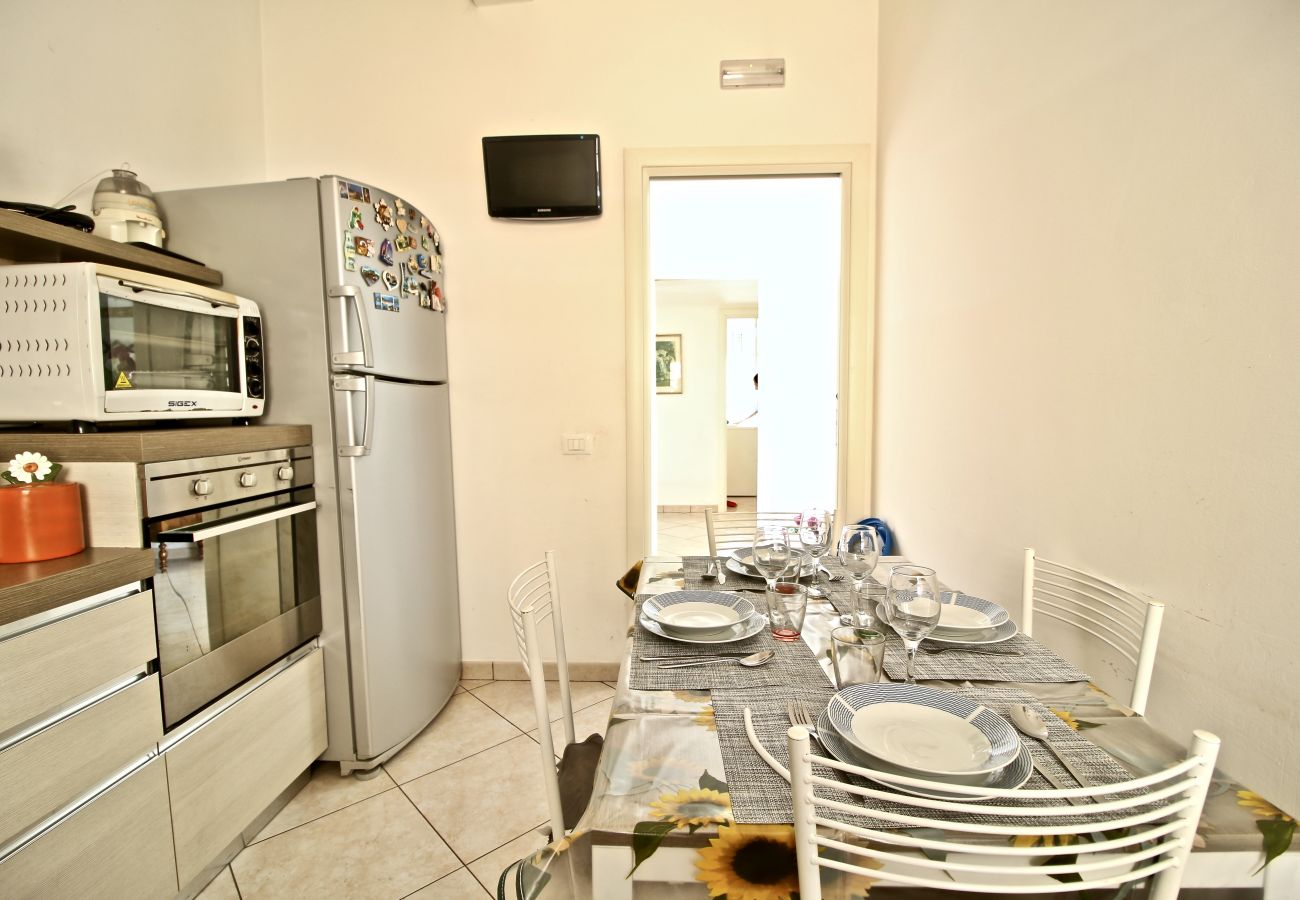Apartment in Terracina - Fantastic sea view house just steps from the beach