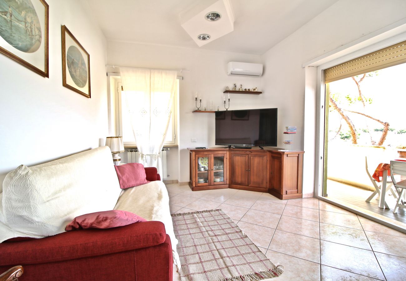 Apartment in Terracina - Fantastic sea view house just steps from the beach