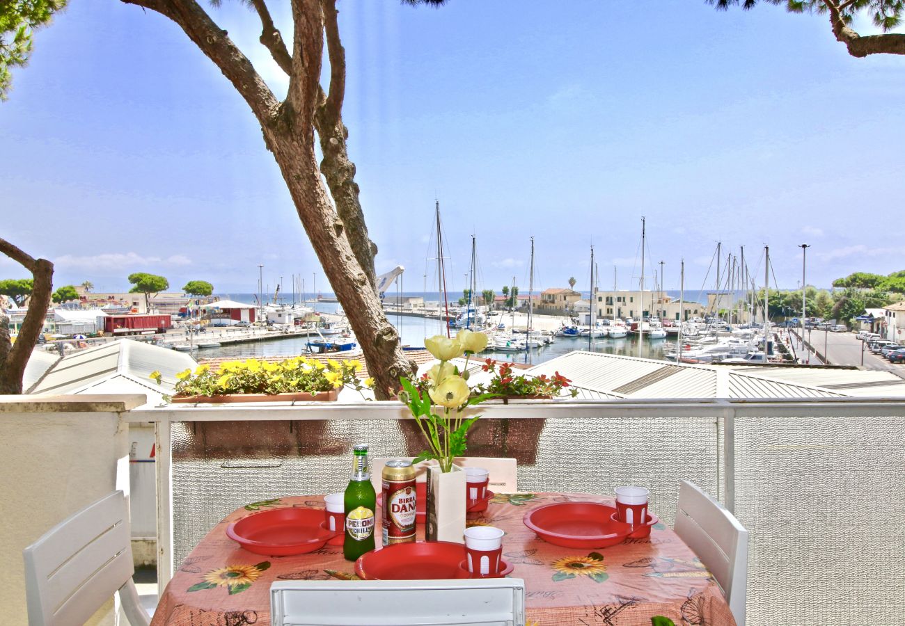 Apartment in Terracina - Fantastic sea view house just steps from the beach