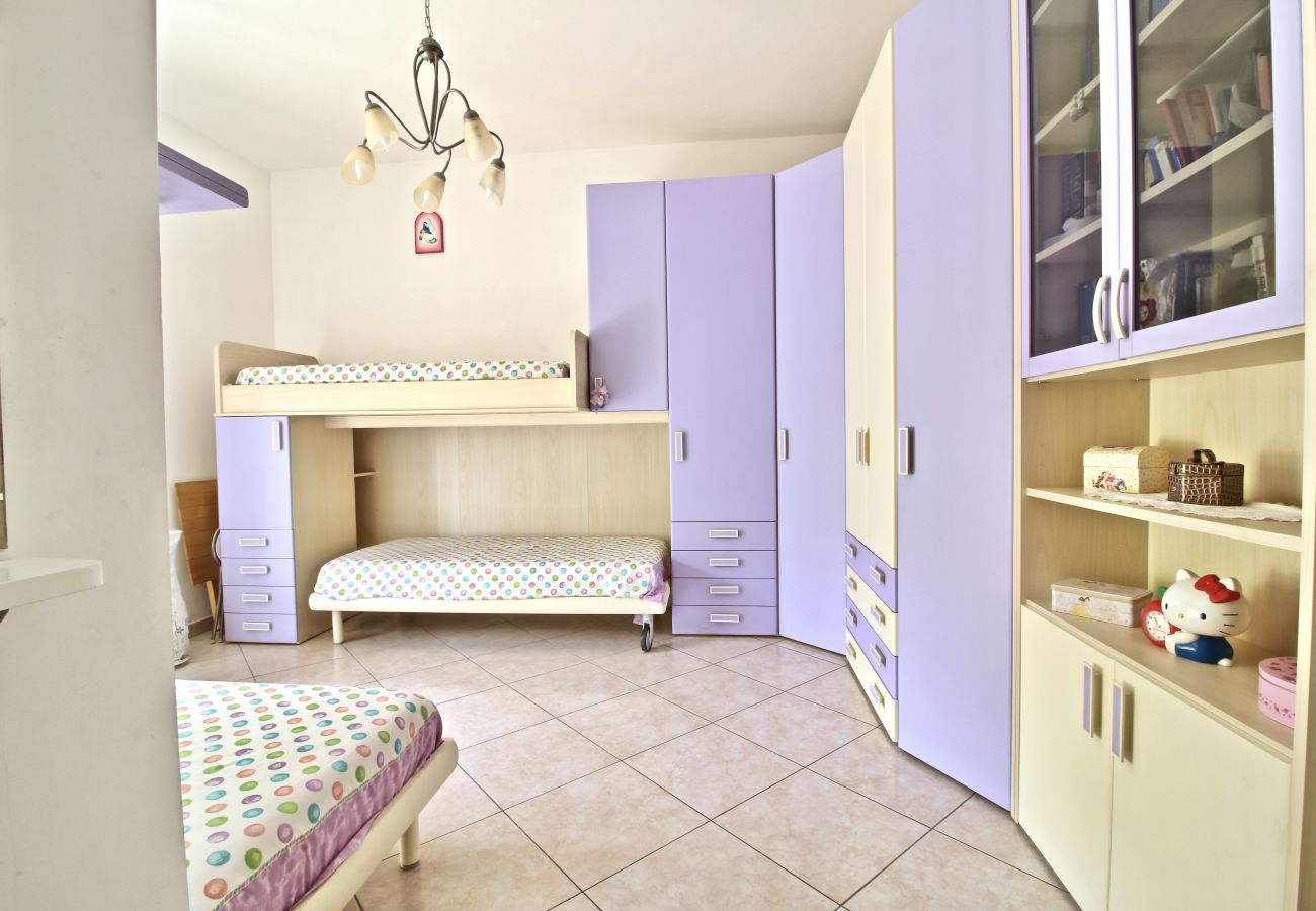 Apartment in Terracina - Fantastic sea view house just steps from the beach