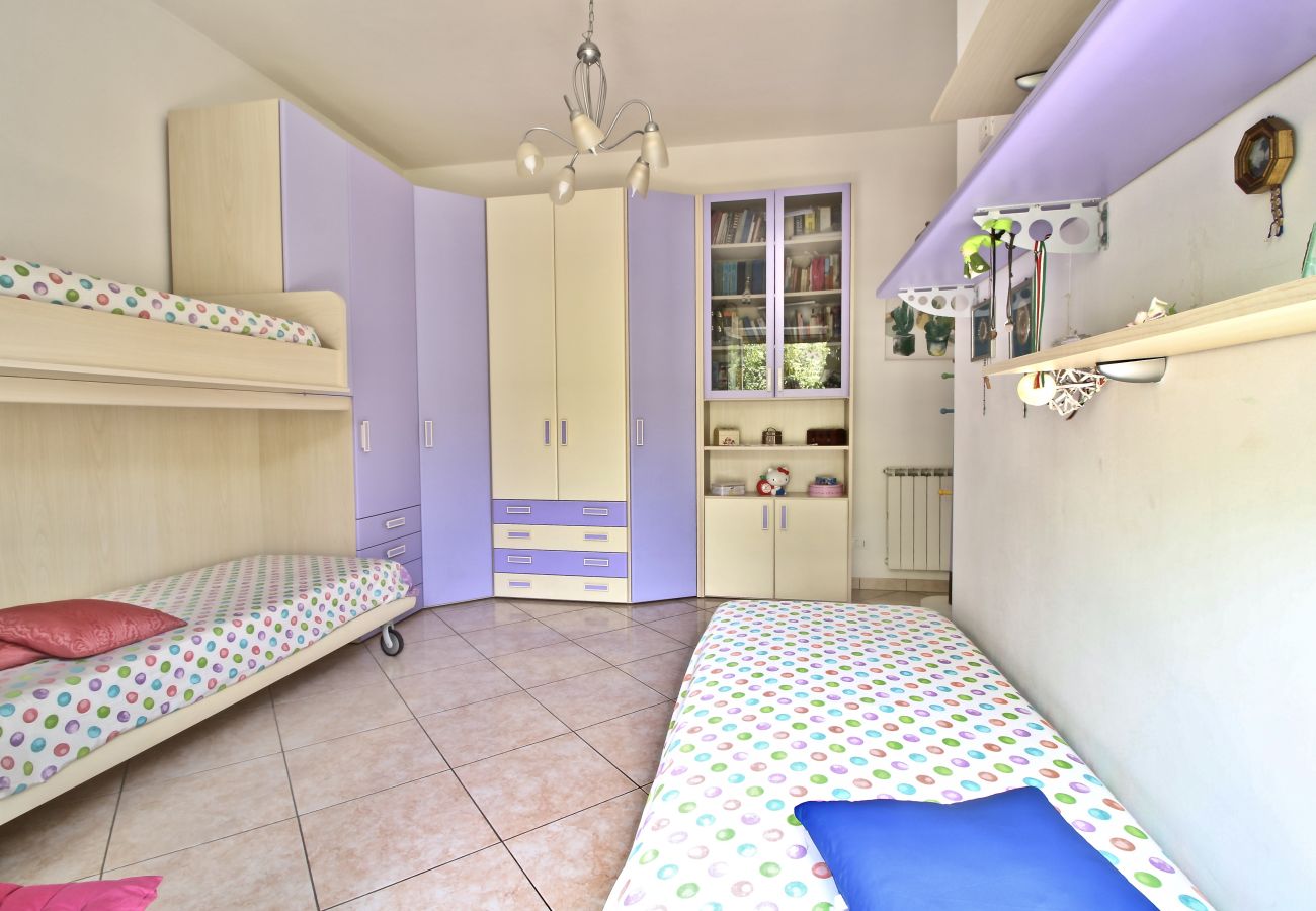Apartment in Terracina - Fantastic sea view house just steps from the beach