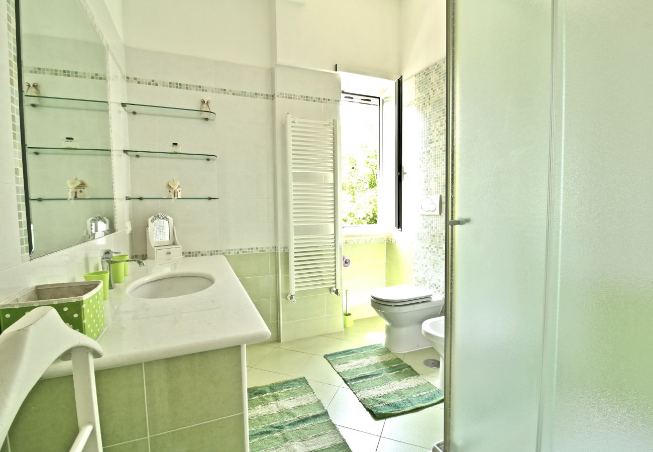 Apartment in Terracina - Fantastic sea view house just steps from the beach
