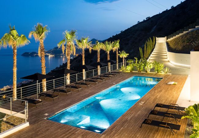 Villa in Letojanni - Luxury villa with pool in Taormina, Sicily Villa in Letojanni - Luxury villa with pool in Taormina, Sicily