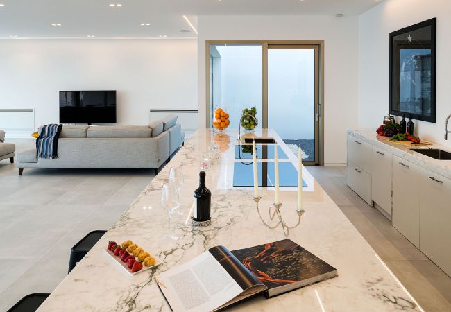 Villa in Letojanni - Luxury villa with pool in Taormina, Sicily Villa in Letojanni - Luxury villa with pool in Taormina, Sicily