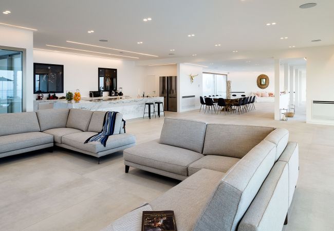 Villa in Letojanni - Luxury villa with pool in Taormina, Sicily Villa in Letojanni - Luxury villa with pool in Taormina, Sicily