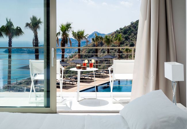 Villa in Letojanni - Luxury villa with pool in Taormina, Sicily Villa in Letojanni - Luxury villa with pool in Taormina, Sicily