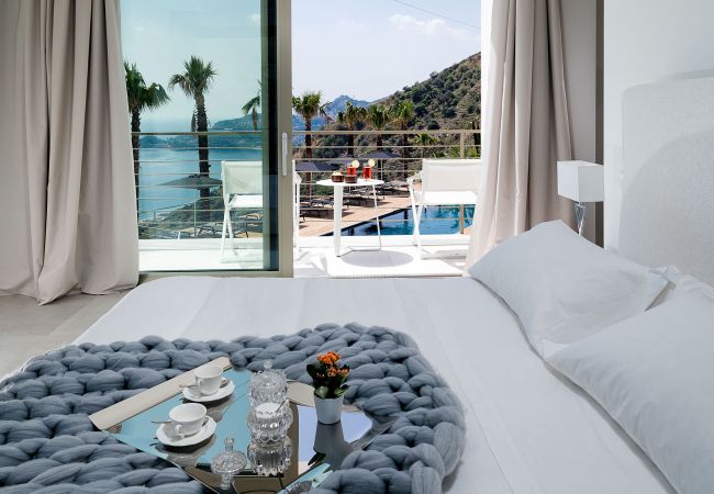 Villa in Letojanni - Luxury villa with pool in Taormina, Sicily Villa in Letojanni - Luxury villa with pool in Taormina, Sicily