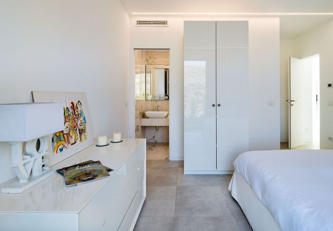 Villa in Letojanni - Luxury villa with pool in Taormina, Sicily Villa in Letojanni - Luxury villa with pool in Taormina, Sicily