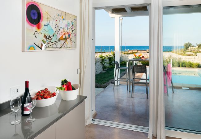 Villa in Noto - Seafront villa with pool near Syracuse, Sicily  - Fico d'India, 8 pax Villa in Noto - Seafront villa with pool near Syracuse, Sicily  - Fico d'India, 8 pax