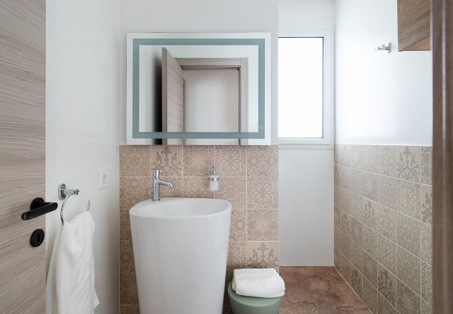 Villa in Noto - Seafront villa with pool near Syracuse, Sicily  - Fico d'India, 8 pax Villa in Noto - Seafront villa with pool near Syracuse, Sicily  - Fico d'India, 8 pax