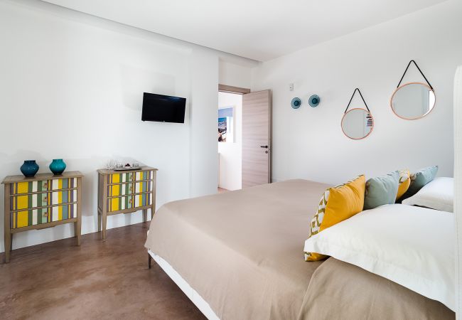 Villa in Noto - Seafront villa with pool near Syracuse, Sicily  - Fico d'India, 8 pax Villa in Noto - Seafront villa with pool near Syracuse, Sicily  - Fico d'India, 8 pax