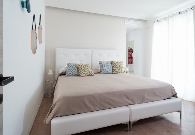 Villa in Noto - Seafront villa with pool near Syracuse, Sicily  - Fico d'India, 8 pax Villa in Noto - Seafront villa with pool near Syracuse, Sicily  - Fico d'India, 8 pax