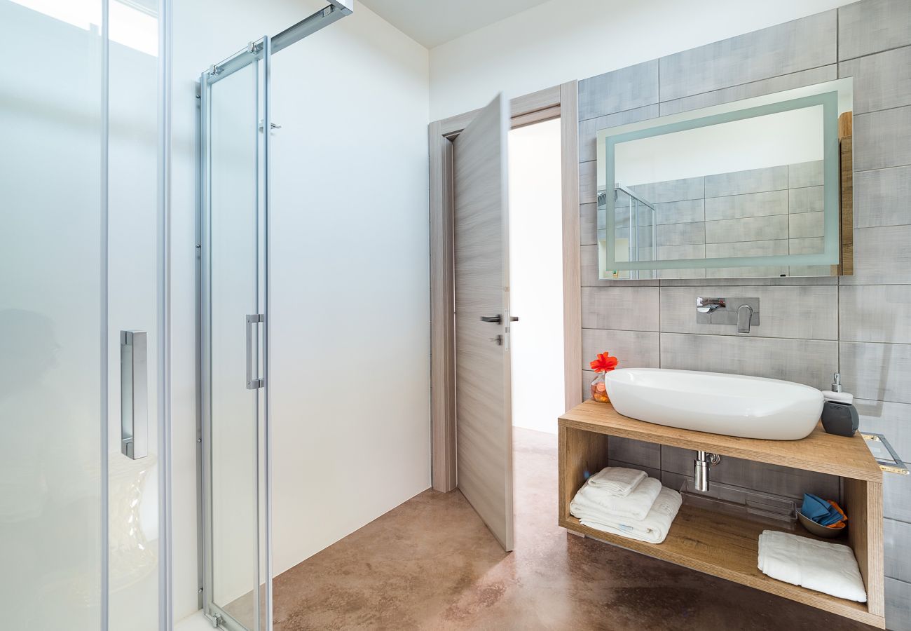 Villa in Noto - Seafront villa with pool near Syracuse, Sicily  - Fico d'India, 8 pax