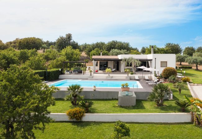 Villa in Noto - Country house with private pool in Noto, Sicily Villa in Noto - Country house with private pool in Noto, Sicily