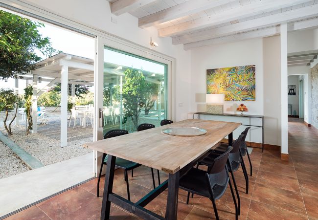 Villa in Ispica - Seafront villa in Porto Ulisse, Ispica, Sicily Villa in Ispica - Seafront villa in Porto Ulisse, Ispica, Sicily