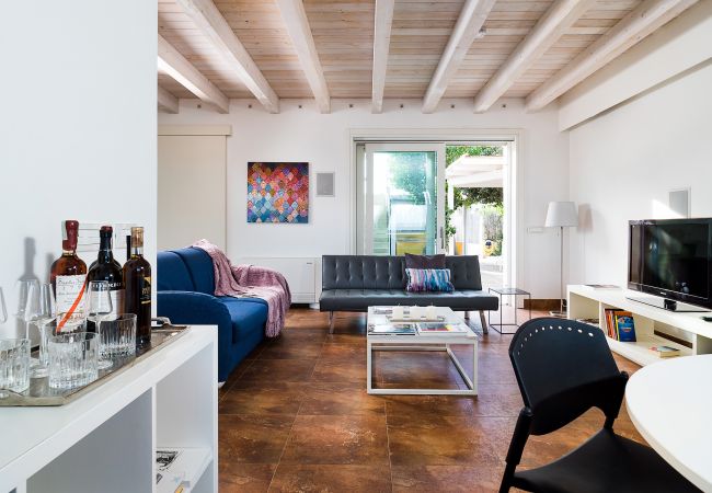 Villa in Ispica - Seafront villa in Porto Ulisse, Ispica, Sicily Villa in Ispica - Seafront villa in Porto Ulisse, Ispica, Sicily