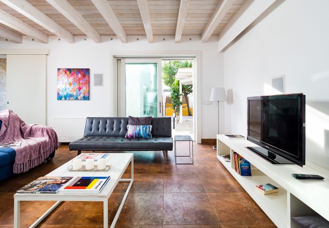 Villa in Ispica - Seafront villa in Porto Ulisse, Ispica, Sicily Villa in Ispica - Seafront villa in Porto Ulisse, Ispica, Sicily