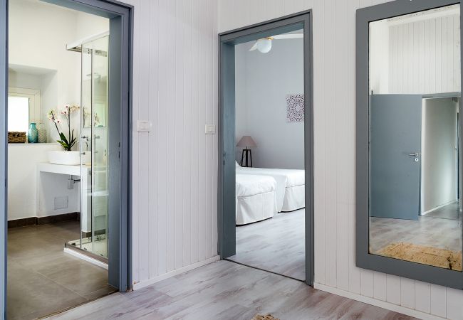 Villa in Ispica - Seafront villa in Porto Ulisse, Ispica, Sicily Villa in Ispica - Seafront villa in Porto Ulisse, Ispica, Sicily