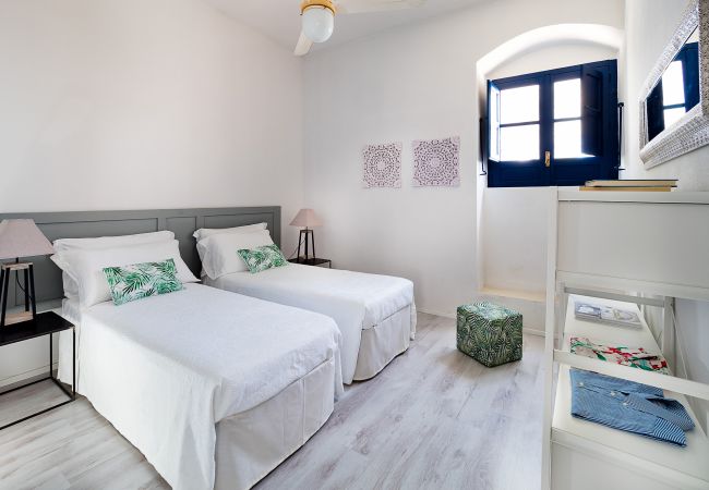 Villa in Ispica - Seafront villa in Porto Ulisse, Ispica, Sicily Villa in Ispica - Seafront villa in Porto Ulisse, Ispica, Sicily