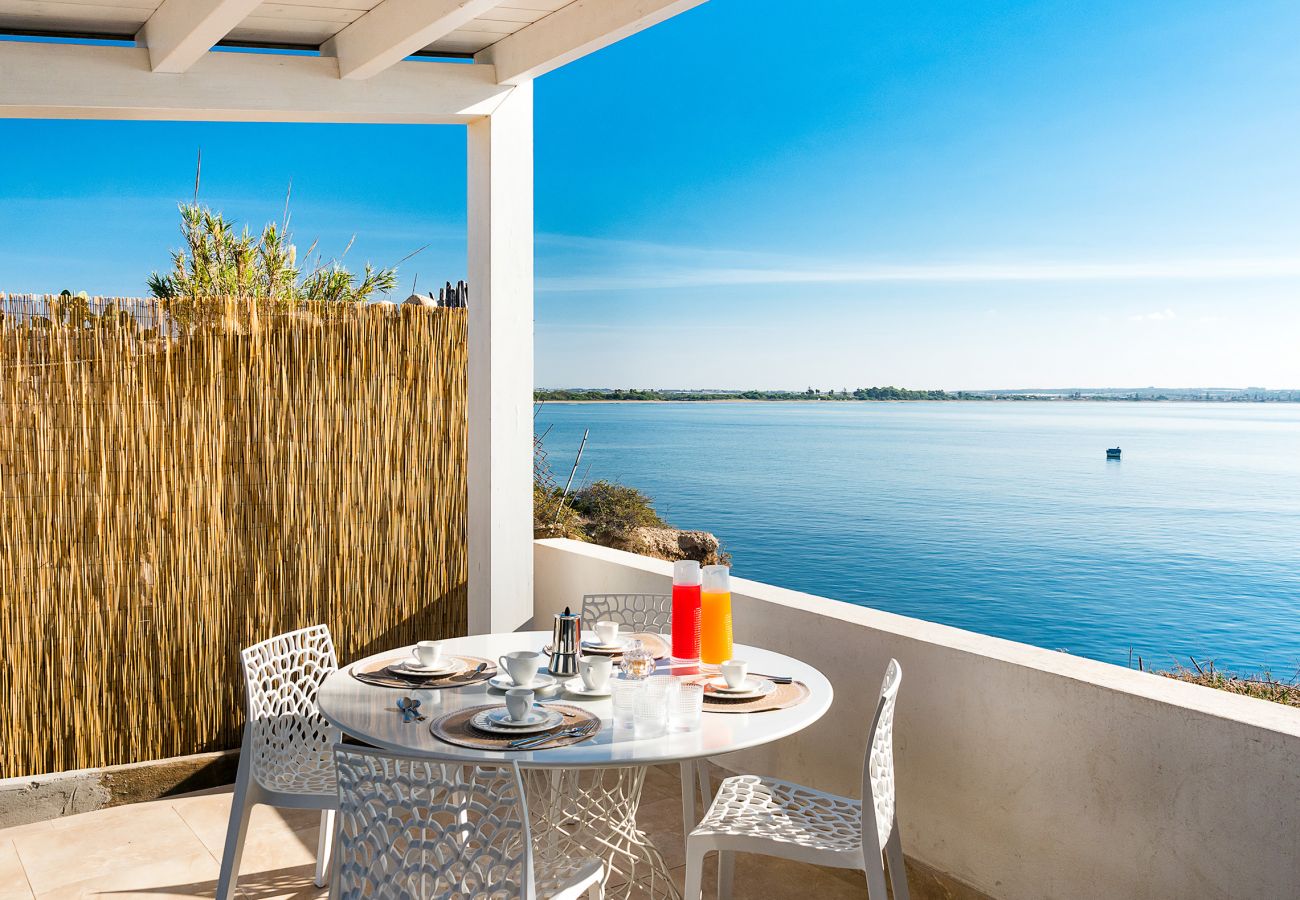 Villa in Ispica - Seafront villa in Porto Ulisse, Ispica, Sicily
