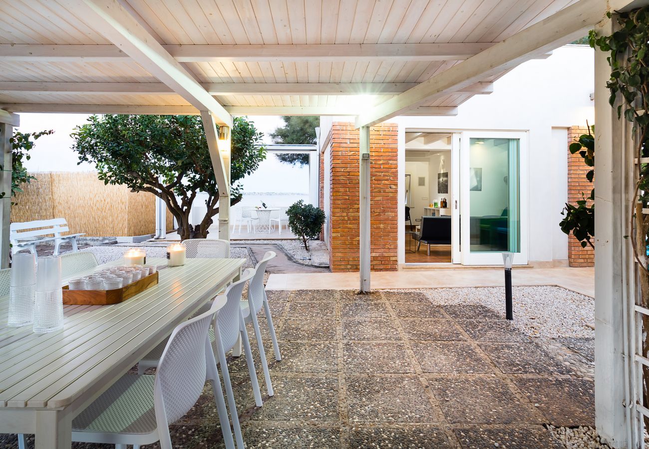 Villa in Ispica - Seafront villa in Porto Ulisse, Ispica, Sicily