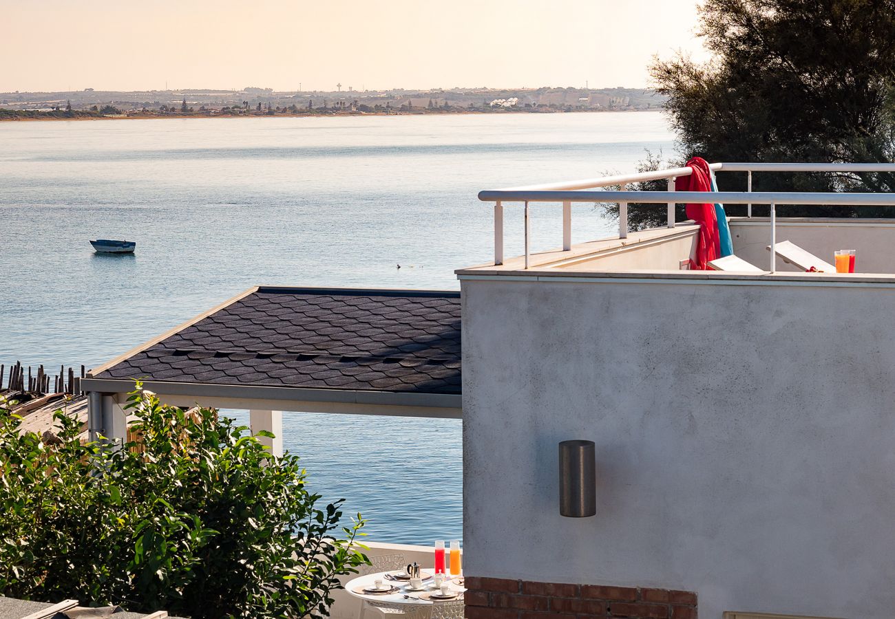 Villa in Ispica - Seafront villa in Porto Ulisse, Ispica, Sicily