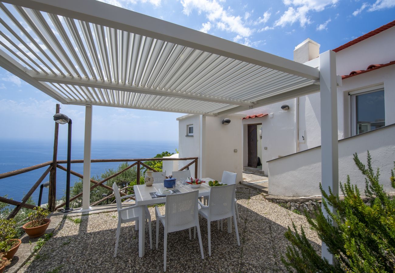 House in Praiano - Casa Punta Paradiso - Romantic Seaside Retreat