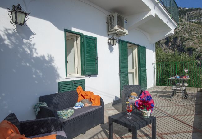 House in Praiano -  Casa Cetrangolo - Panoramic house a few steps from the sea House in Praiano -  Casa Cetrangolo - Panoramic house a few steps from the sea