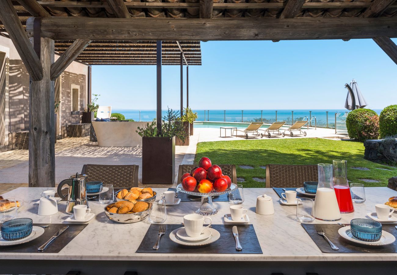 Villa in Zafferana Etnea - Villa with private pool, wellness and small football pitch