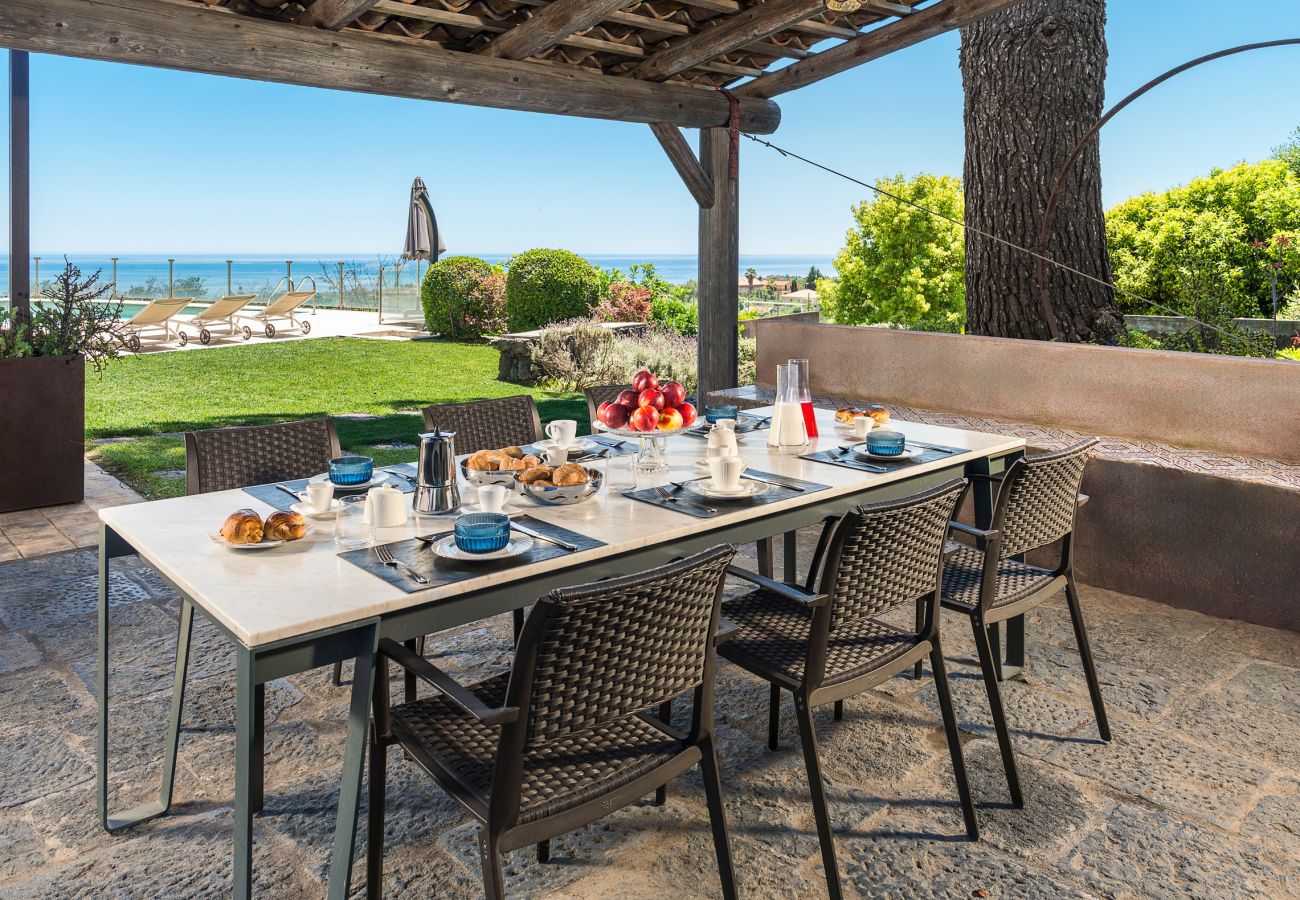 Villa in Zafferana Etnea - Villa with private pool, wellness and small football pitch