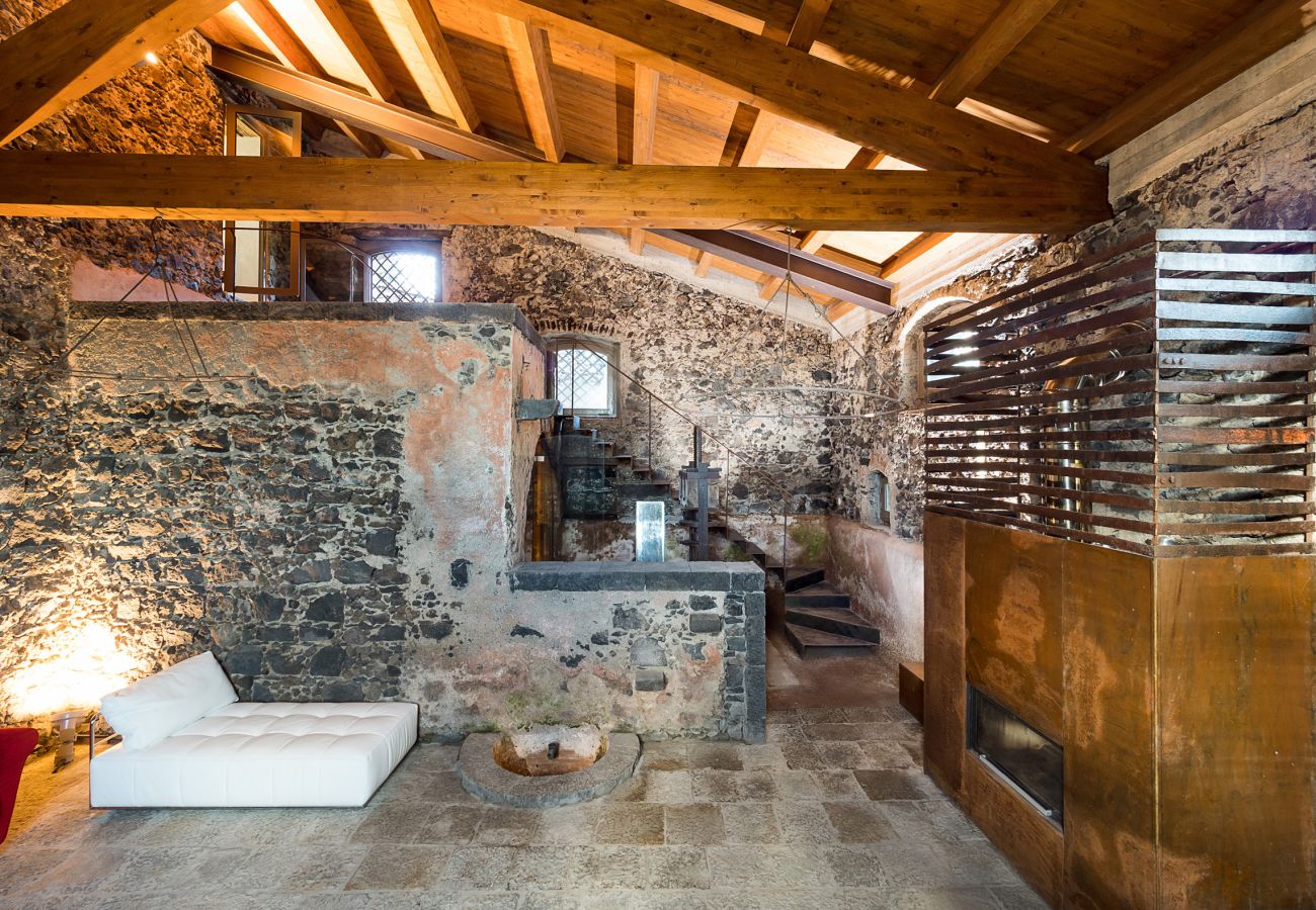 Villa in Zafferana Etnea - Villa with private pool, wellness and small football pitch