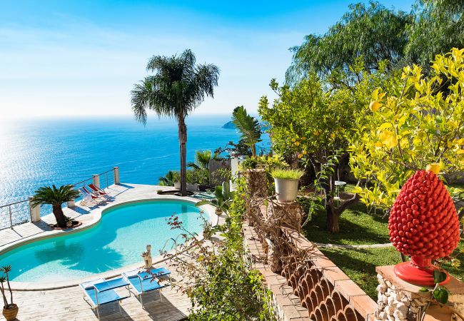 Villa in Taormina - Pool villa with sea view near Taormina, Sicily Villa in Taormina - Pool villa with sea view near Taormina, Sicily