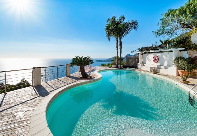 Villa in Taormina - Pool villa with sea view near Taormina, Sicily Villa in Taormina - Pool villa with sea view near Taormina, Sicily