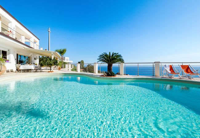 Villa in Taormina - Pool villa with sea view near Taormina, Sicily Villa in Taormina - Pool villa with sea view near Taormina, Sicily