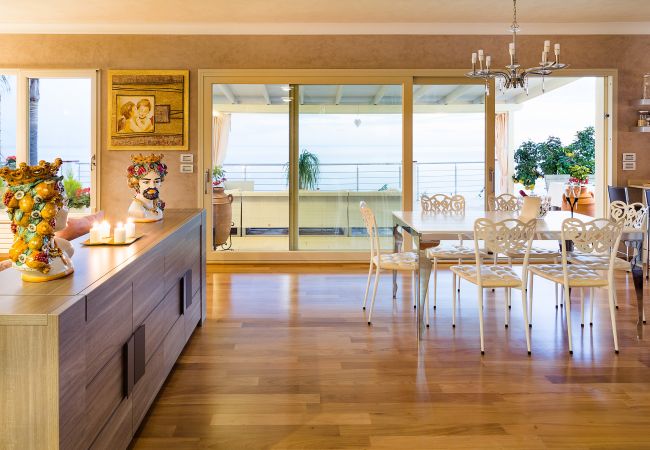 Villa in Taormina - Pool villa with sea view near Taormina, Sicily Villa in Taormina - Pool villa with sea view near Taormina, Sicily