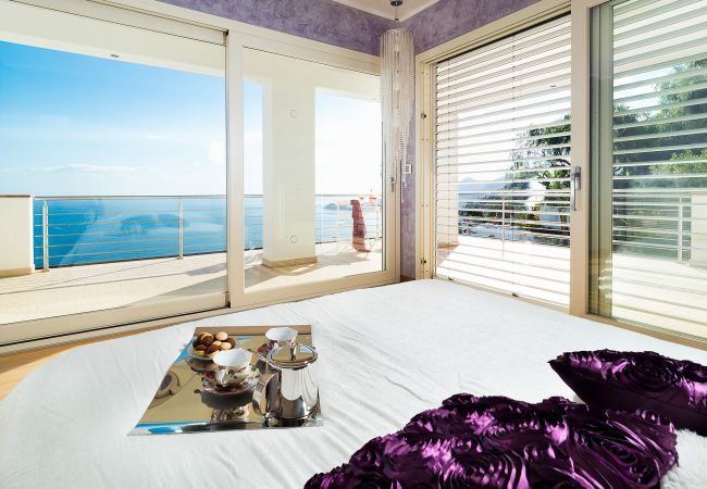 Villa in Taormina - Pool villa with sea view near Taormina, Sicily Villa in Taormina - Pool villa with sea view near Taormina, Sicily