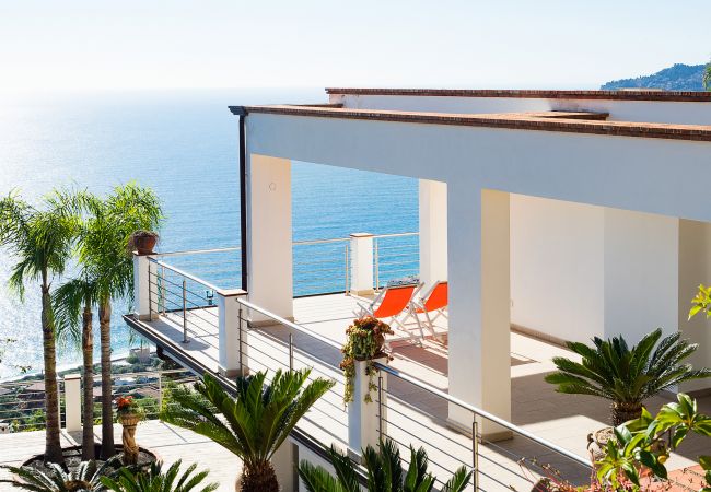 Villa in Taormina - Pool villa with sea view near Taormina, Sicily Villa in Taormina - Pool villa with sea view near Taormina, Sicily