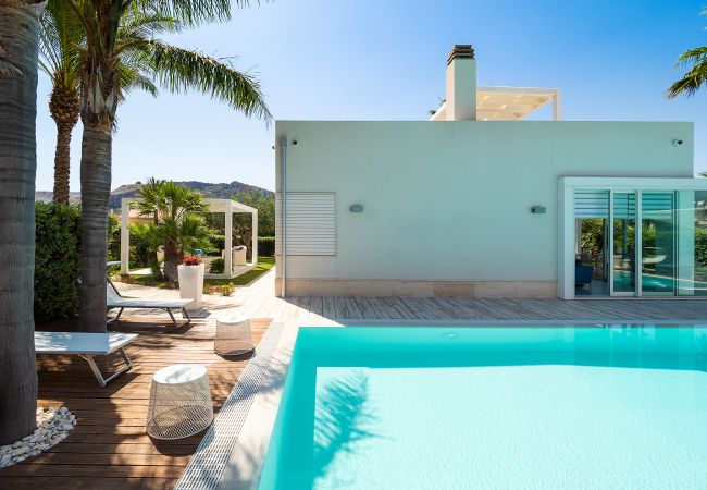Villa in Custonaci - Exclusive sea villa with pool, Cornino, Sicily Villa in Custonaci - Exclusive sea villa with pool, Cornino, Sicily