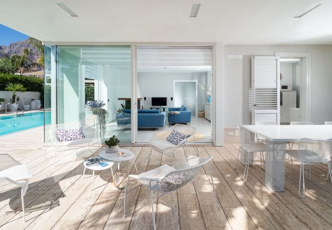 Villa in Custonaci - Exclusive sea villa with pool, Cornino, Sicily Villa in Custonaci - Exclusive sea villa with pool, Cornino, Sicily