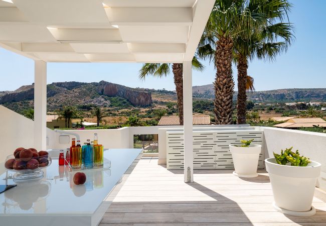 Villa in Custonaci - Exclusive sea villa with pool, Cornino, Sicily Villa in Custonaci - Exclusive sea villa with pool, Cornino, Sicily