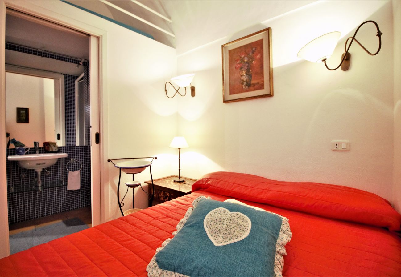 Apartment in Sperlonga - Panoramic Three-Room Apartment in the Historic Center