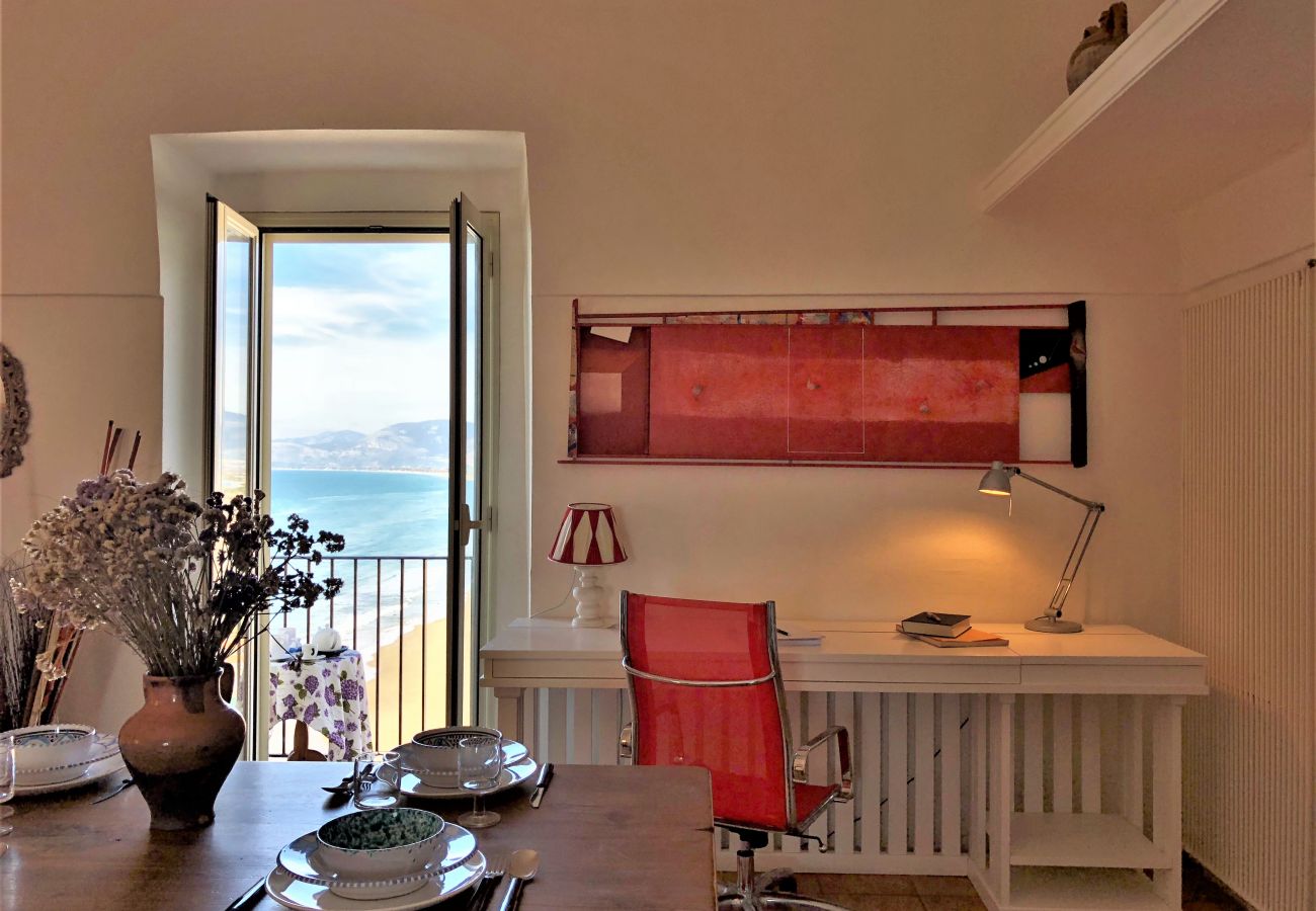 Apartment in Sperlonga - Panoramic Three-Room Apartment in the Historic Center