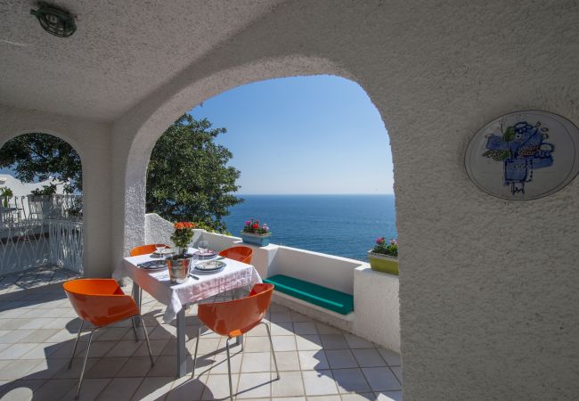 Apartment in Conca dei Marini - Casa Giovannina - charming fisherman's house with stunning views Apartment in Conca dei Marini - Casa Giovannina - charming fisherman's house with stunning views