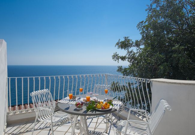 Apartment in Conca dei Marini - Casa Giovannina - charming fisherman's house with stunning views Apartment in Conca dei Marini - Casa Giovannina - charming fisherman's house with stunning views