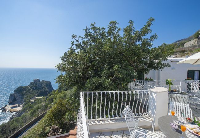 Apartment in Conca dei Marini - Casa Giovannina - charming fisherman's house with stunning views Apartment in Conca dei Marini - Casa Giovannina - charming fisherman's house with stunning views