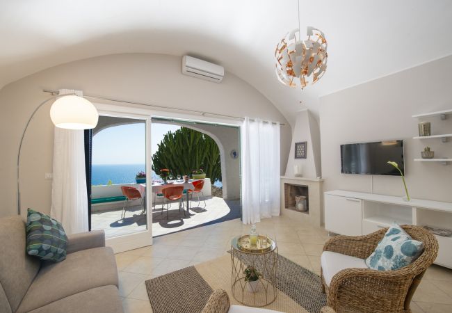 Apartment in Conca dei Marini - Casa Giovannina - charming fisherman's house with stunning views Apartment in Conca dei Marini - Casa Giovannina - charming fisherman's house with stunning views