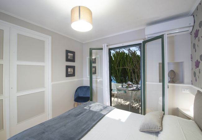 Apartment in Conca dei Marini - Casa Giovannina - charming fisherman's house with stunning views Apartment in Conca dei Marini - Casa Giovannina - charming fisherman's house with stunning views