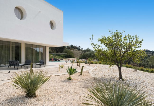 Villa in Avola - Designer villa with pool near Noto, Sicily  Villa in Avola - Designer villa with pool near Noto, Sicily